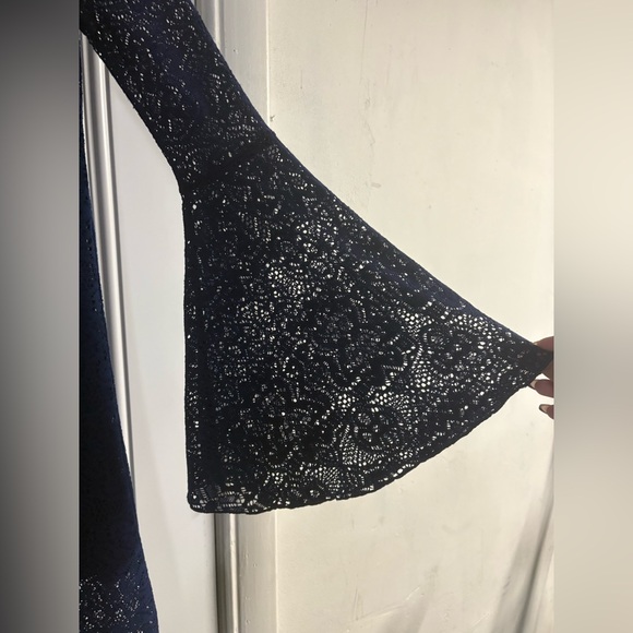 Elegant Navy Lace Dress✨ - Picture 4 of 8